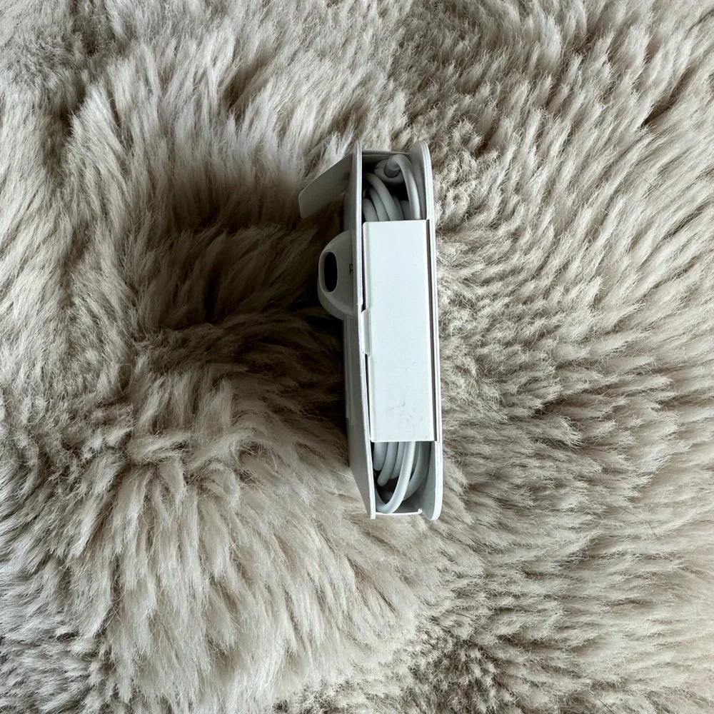 Apple Wired AirPods / Earbuds